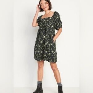 Old Navy Dark Green Puff Sleeve Dress